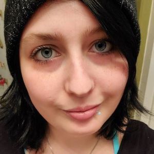 Meet your Posher, Desiree